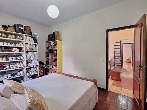 Moradia T5 com piscina e espaço para churrasco em Palmela