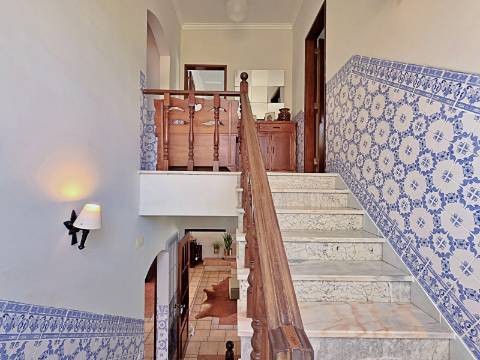 Moradia T5 com piscina e espaço para churrasco em Palmela