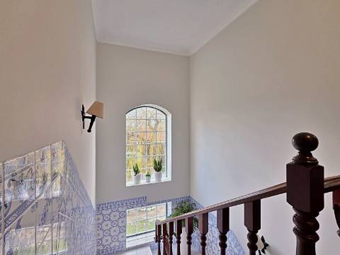 Moradia T5 com piscina e espaço para churrasco em Palmela