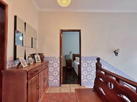 Moradia T5 com piscina e espaço para churrasco em Palmela