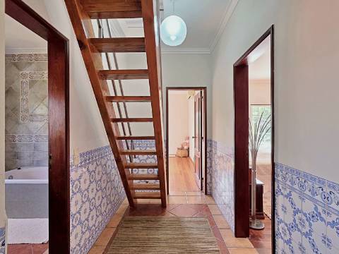 Moradia T5 com piscina e espaço para churrasco em Palmela