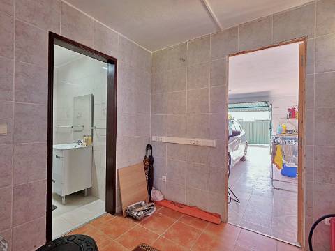 Moradia T5 com piscina e espaço para churrasco em Palmela