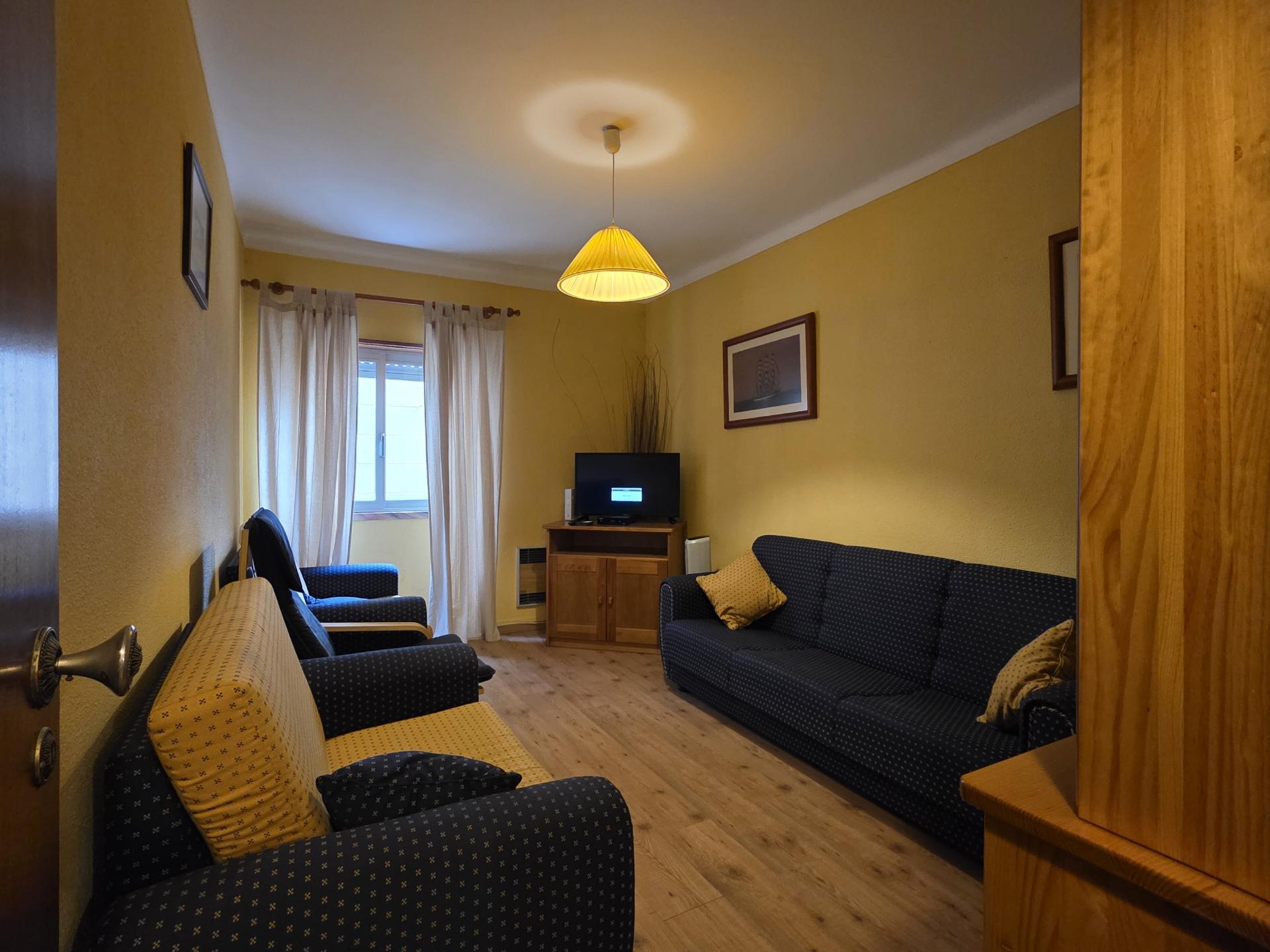 Apartamento T1 em Sesimbra | Centro da Vila e Perto da Praia