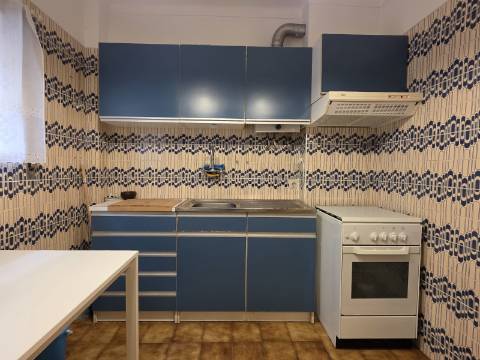 Apartamento T1 em Sesimbra | Centro da Vila e Perto da Praia