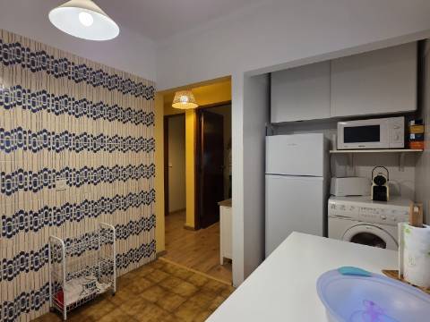 Apartamento T1 em Sesimbra | Centro da Vila e Perto da Praia