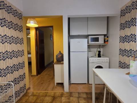Apartamento T1 em Sesimbra | Centro da Vila e Perto da Praia
