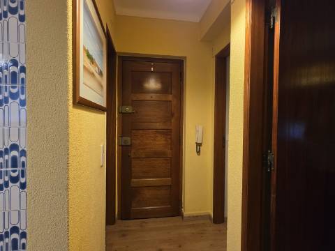 Apartamento T1 em Sesimbra | Centro da Vila e Perto da Praia