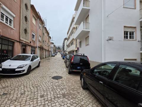 Apartamento T1 em Sesimbra | Centro da Vila e Perto da Praia