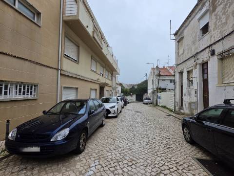 Apartamento T1 em Sesimbra | Centro da Vila e Perto da Praia