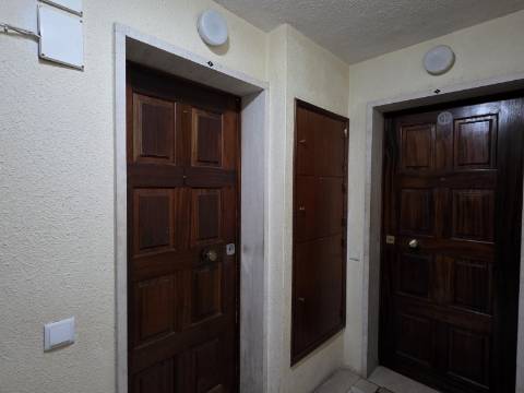 Apartamento T2 com Melhoramentos | Tapada das Mercês - Mem Martins