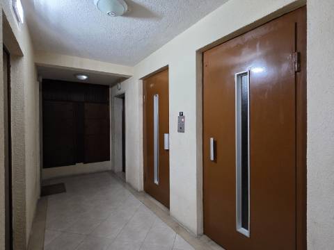 Apartamento T2 com Melhoramentos | Tapada das Mercês - Mem Martins