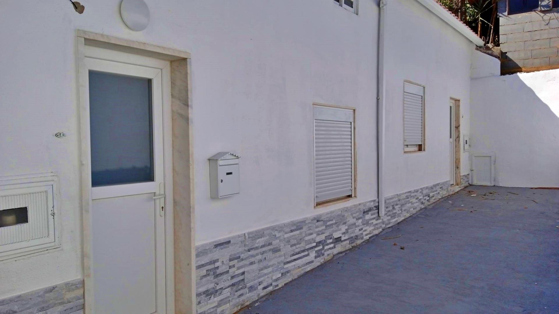 2 Moradias Remodeladas na Ajuda - Lisboa