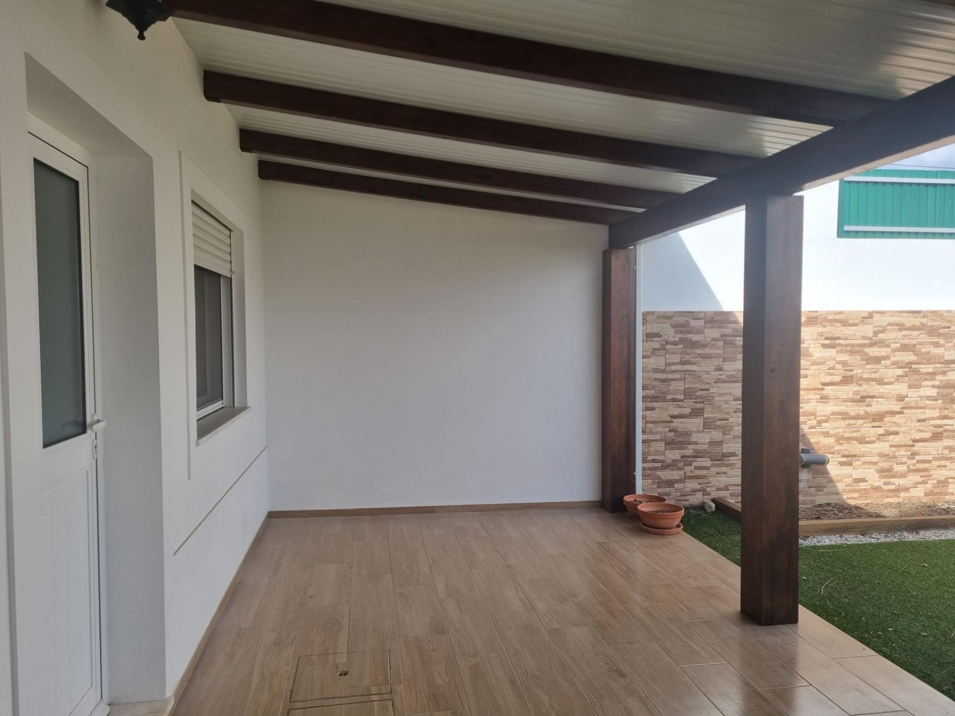 Distinta Moradia T3+1 Contemporânea com Logradouro Privado e Estúdio Évora, Património Mundial da UNESCO