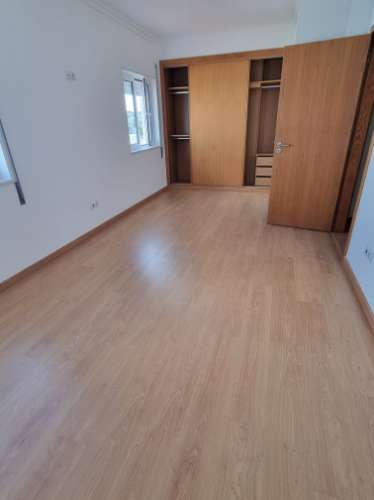 Distinta Moradia T3+1 Contemporânea com Logradouro Privado e Estúdio Évora, Património Mundial da UNESCO