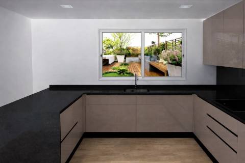 Moradia T4 térrea contemporânea com piscina privada, suite com closet e garagem