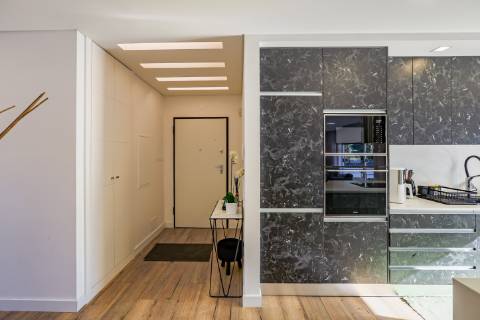 Moradia Térrea T4 de Elegância Contemporânea com Piscina e Jardim Privado Azeitão