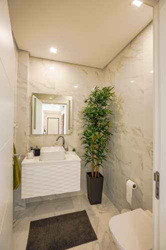 Moradia Térrea T4 de Elegância Contemporânea com Piscina e Jardim Privado Azeitão