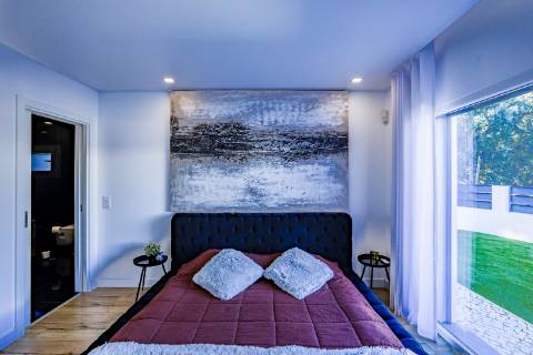 Moradia Térrea T4 de Elegância Contemporânea com Piscina e Jardim Privado Azeitão