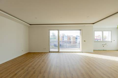 Nova construção APT T3 com Suite, Varanda e Box | 35 min de Lisboa · 10 min das praias da Costa de Prata