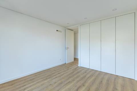 Nova construção APT T3 com Suite, Varanda e Box | 35 min de Lisboa · 10 min das praias da Costa de Prata