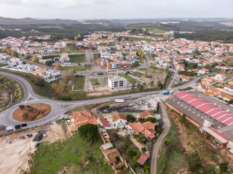 Construção Contemporânea APT T3 Novo com Suite, Varanda e Box | 35 min de Lisboa · 10 min das praias da Costa de Prata