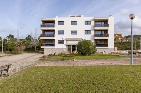 Construção Contemporânea APT T3 Novo com Suite, Varanda e Box | 35 min de Lisboa · 10 min das praias da Costa de Prata