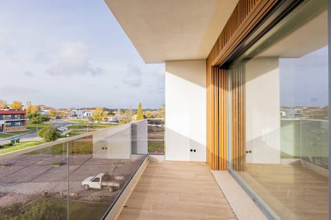Construção Contemporânea APT T3 Novo com Suite, Varanda e Box | 35 min de Lisboa · 10 min das praias da Costa de Prata