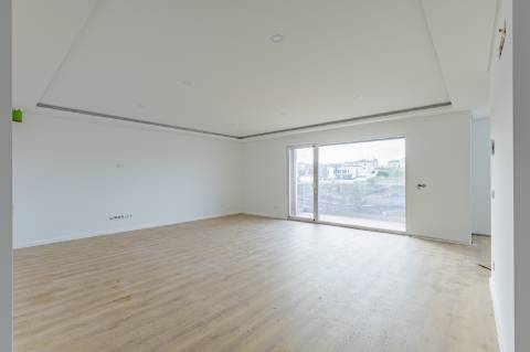 Construção Contemporânea APT T3 Novo com Suite, Varanda e Box | 35 min de Lisboa · 10 min das praias da Costa de Prata