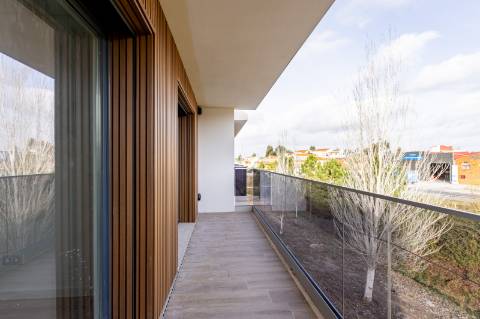 Construção Contemporânea APT T3 Novo com Suite, Varanda e Box | 35 min de Lisboa · 10 min das praias da Costa de Prata