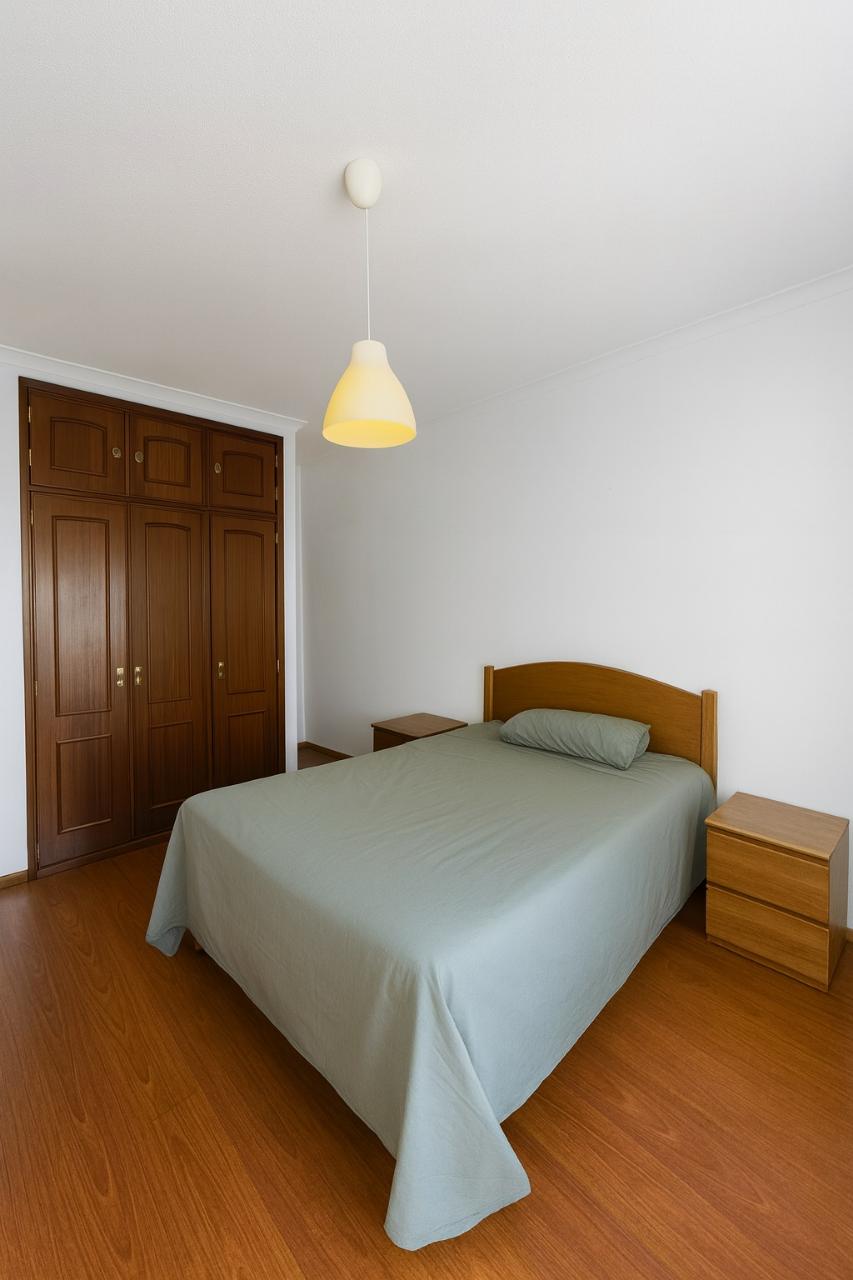 T3 Frente FCT NOVA A 5 Min Egas Moniz e Praias Investimento