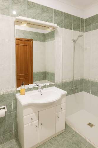 T3 Frente FCT NOVA A 5 Min Egas Moniz e Praias Investimento