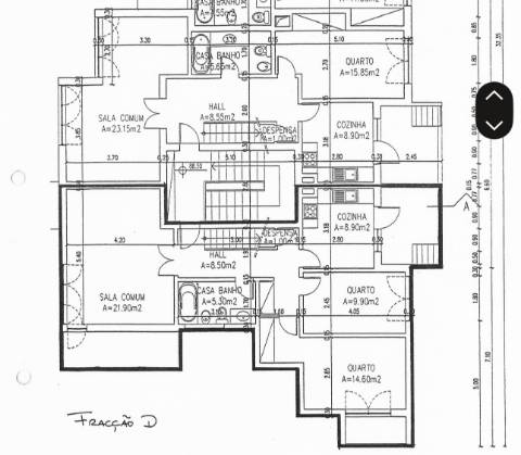 Nobre Duplex T4 em Condomínio de Referência em Cascais com Piscina, Amplos Jardins e Garagem Box, Próximo das Praias