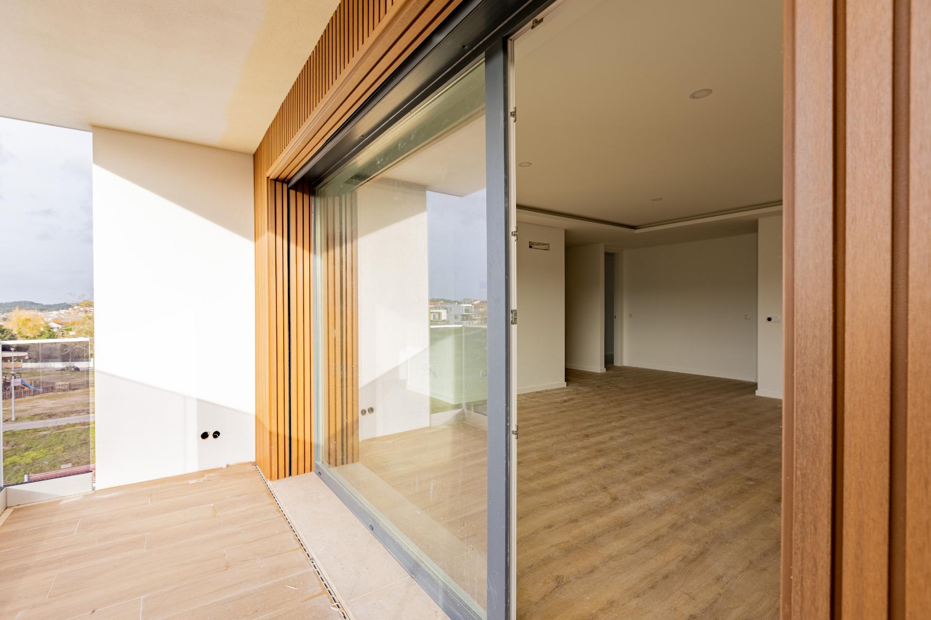 Estilo e Conforto APT T3 Novo com Suite, Varanda e Box | 35 min de Lisboa · 10 min das praias da Costa de Prata