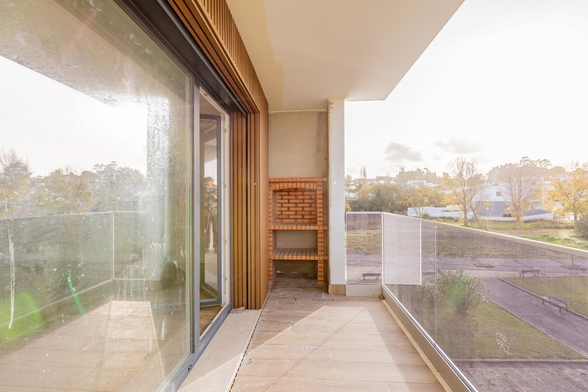 Estilo e Conforto APT T3 Novo com Suite, Varanda e Box | 35 min de Lisboa · 10 min das praias da Costa de Prata