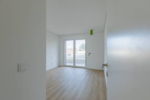 Estilo e Conforto APT T3 Novo com Suite, Varanda e Box | 35 min de Lisboa · 10 min das praias da Costa de Prata