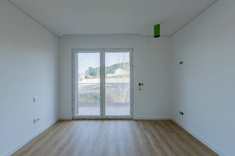Estilo e Conforto APT T3 Novo com Suite, Varanda e Box | 35 min de Lisboa · 10 min das praias da Costa de Prata