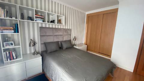 Moradia T3 + 1 Central com 2 Lugares de Garagem e Excelente Localização | A 30 Minutos de Lisboa