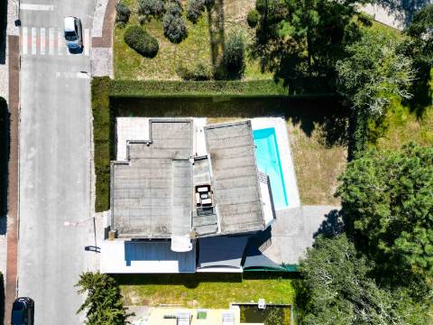 Moradia V5 Independente | Primeira Linha Golfe | Piscina Privada e Garagem