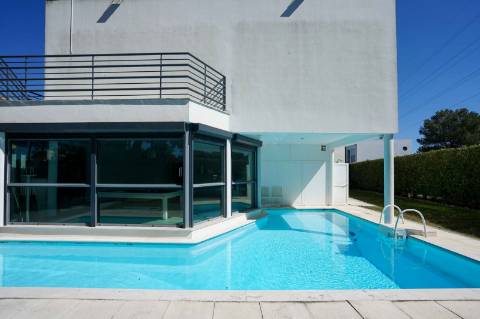 Moradia V5 Independente | Primeira Linha Golfe | Piscina Privada e Garagem