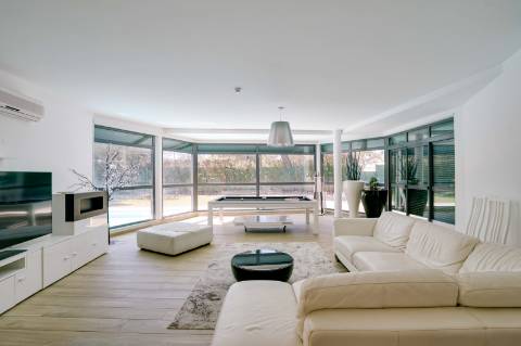 Moradia V5 Independente | Primeira Linha Golfe | Piscina Privada e Garagem