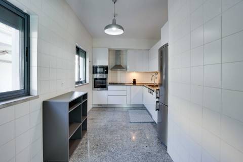 Moradia V5 Independente | Primeira Linha Golfe | Piscina Privada e Garagem