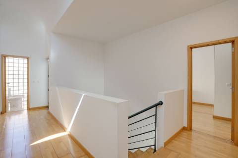 Moradia V5 Independente | Primeira Linha Golfe | Piscina Privada e Garagem