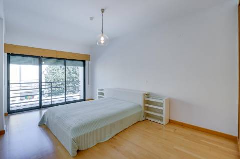 Moradia V5 Independente | Primeira Linha Golfe | Piscina Privada e Garagem