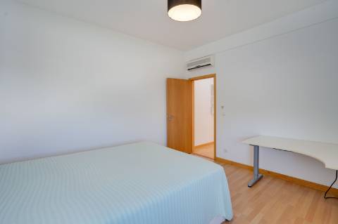 Moradia V5 Independente | Primeira Linha Golfe | Piscina Privada e Garagem