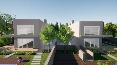 Moradia T4 em Construção