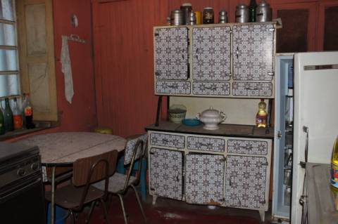 Duas Moradias para Remodelar para Venda na Lousa, Castelo Branco