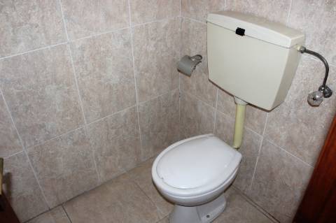 Espaço Comercial com Habitação