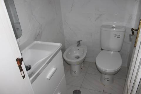 Espaço Comercial com Habitação