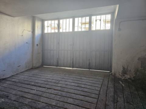 Garagem Box - Quinta do Amieiro