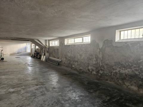 Garagem Box - Quinta do Amieiro